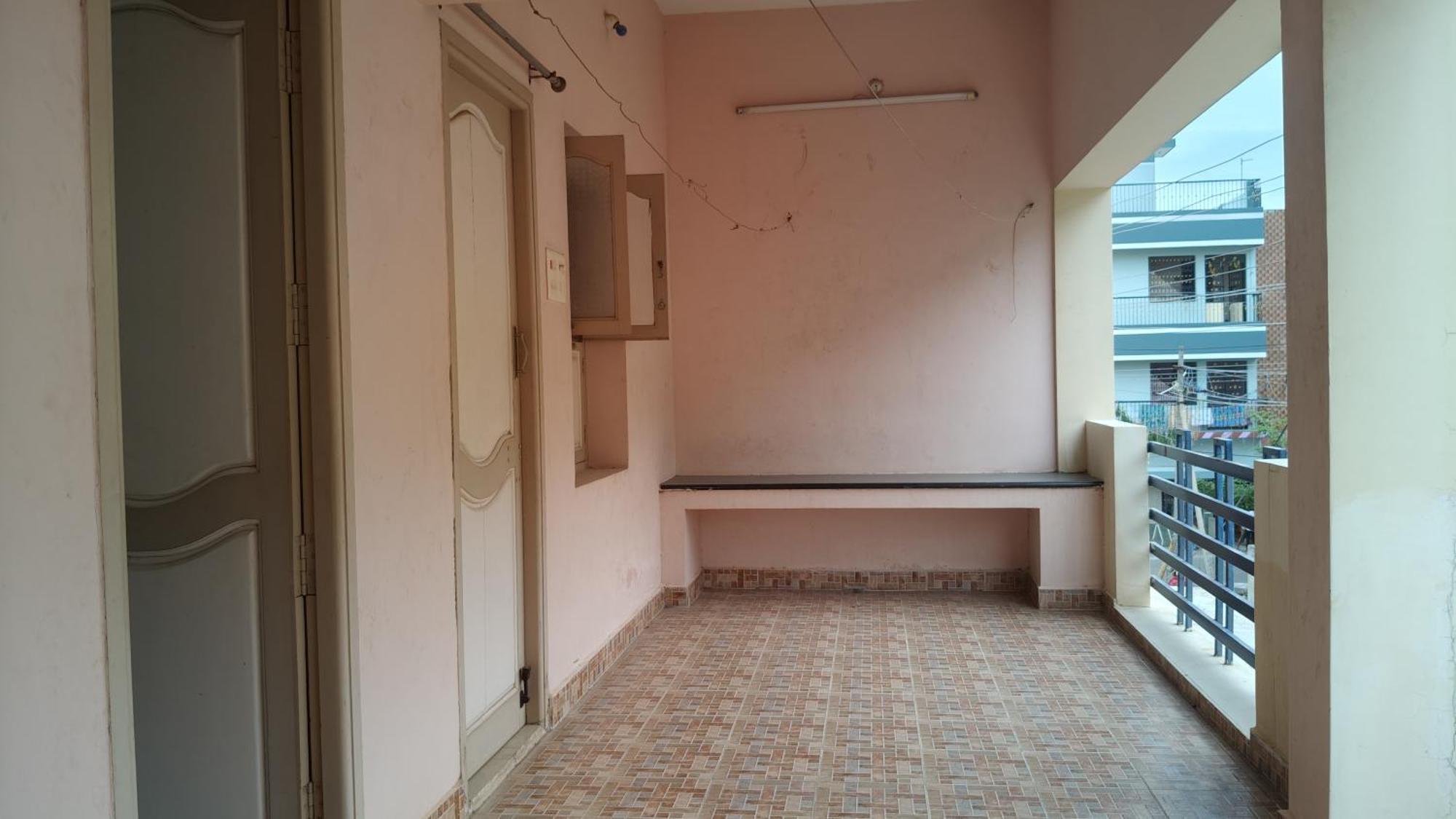 Dheeksha Homestay Tiruvannamalai Exterior photo