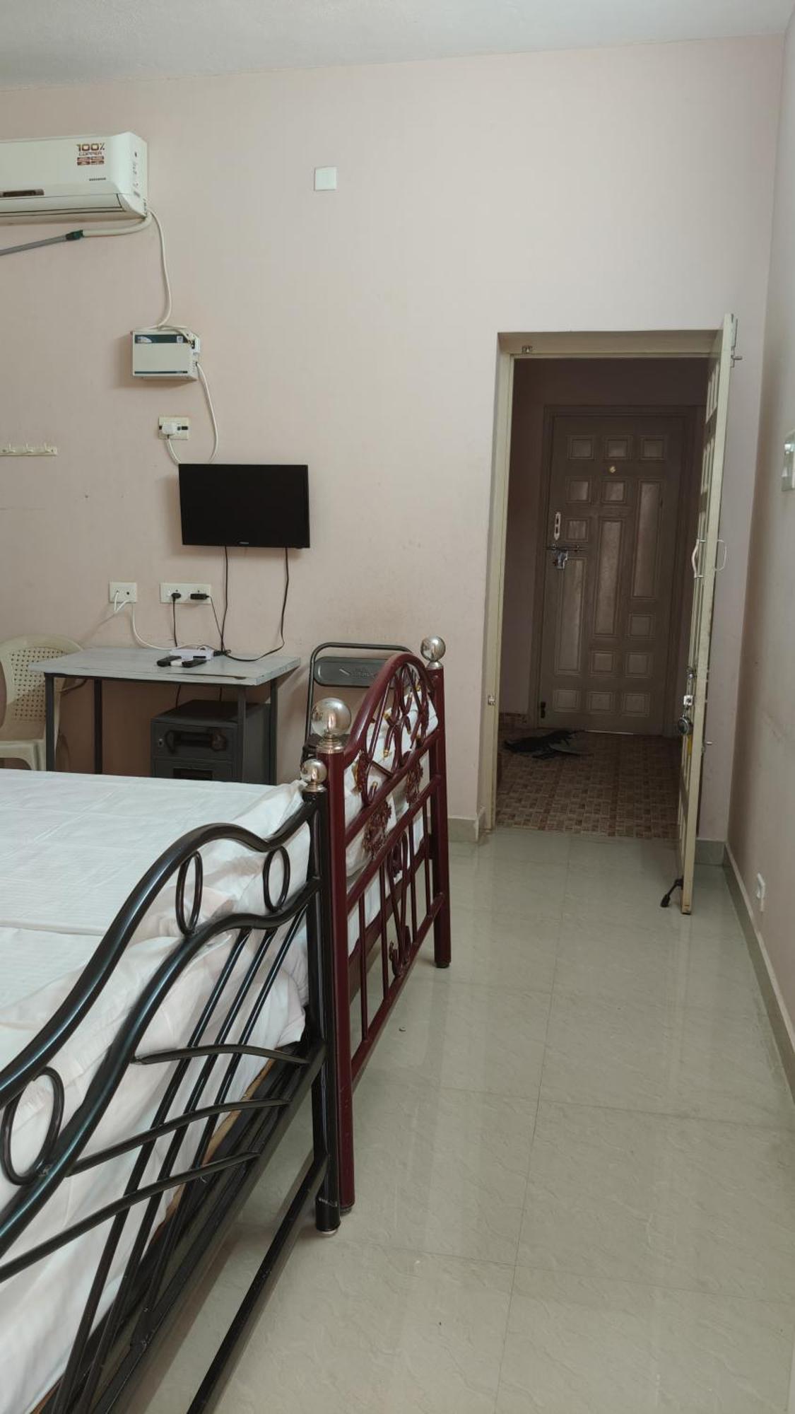Dheeksha Homestay Tiruvannamalai Exterior photo