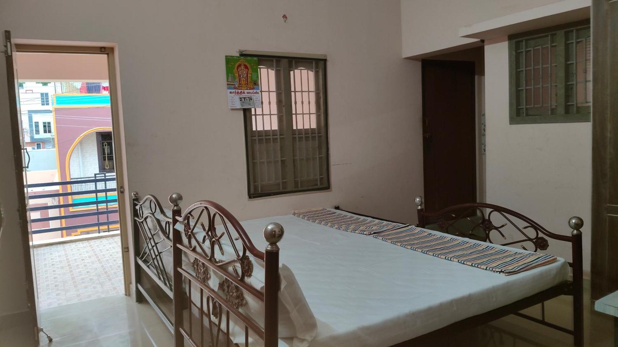Dheeksha Homestay Tiruvannamalai Exterior photo